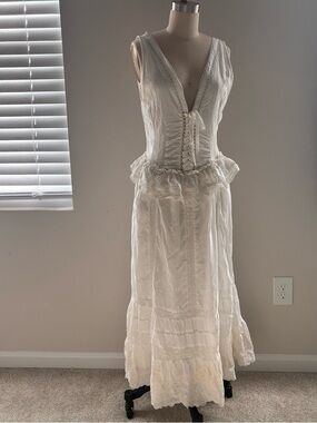 UO Perfectly Victorian Lace Trim Corset
Midi Dress